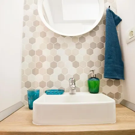 Ideal Apartment *