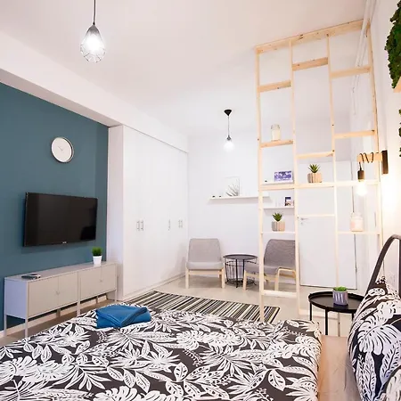 Ideal Apartment *