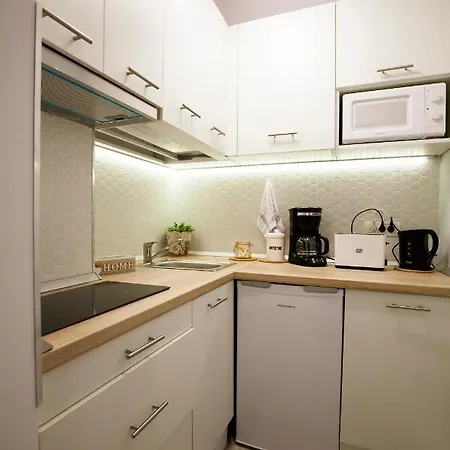 Ideal Apartment *