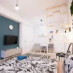 Ideal Apartment *